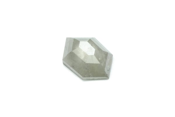 Salt and pepper diamond