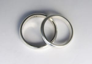 18ct White Gold wedding band