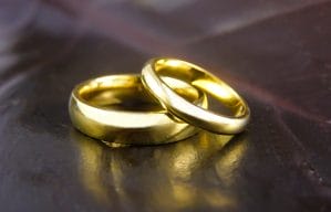 yellow gold wedding ring