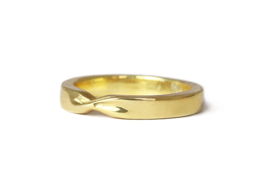 18ct Fairtrade yellow gold twist ring