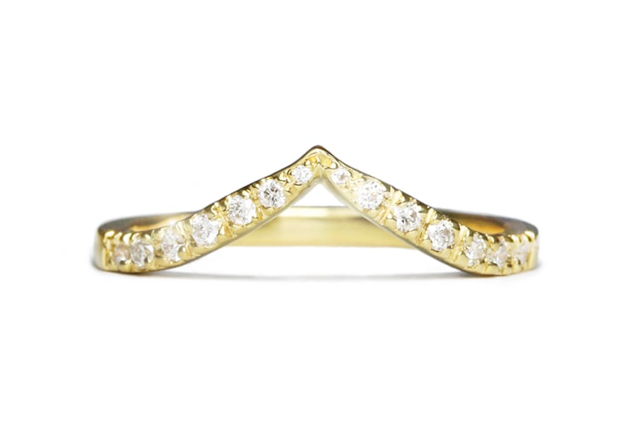18ct yellow gold shaped diamond wedding ring