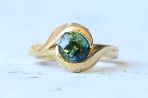 18ct Fairtrade yellow gold with parti sapphire