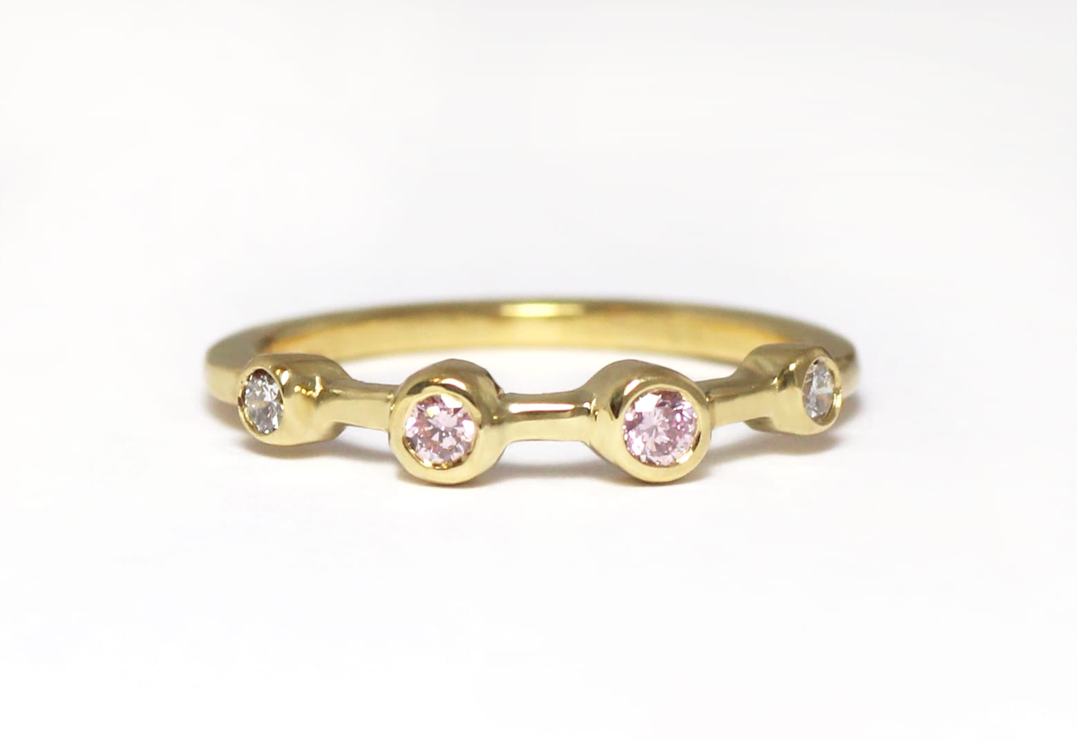 18ct Fairtrade gold with pink and white diamonds