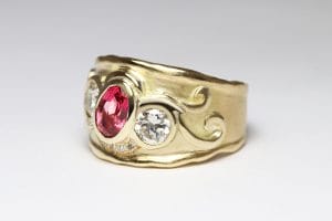 Spinel with diamonds recycled gold