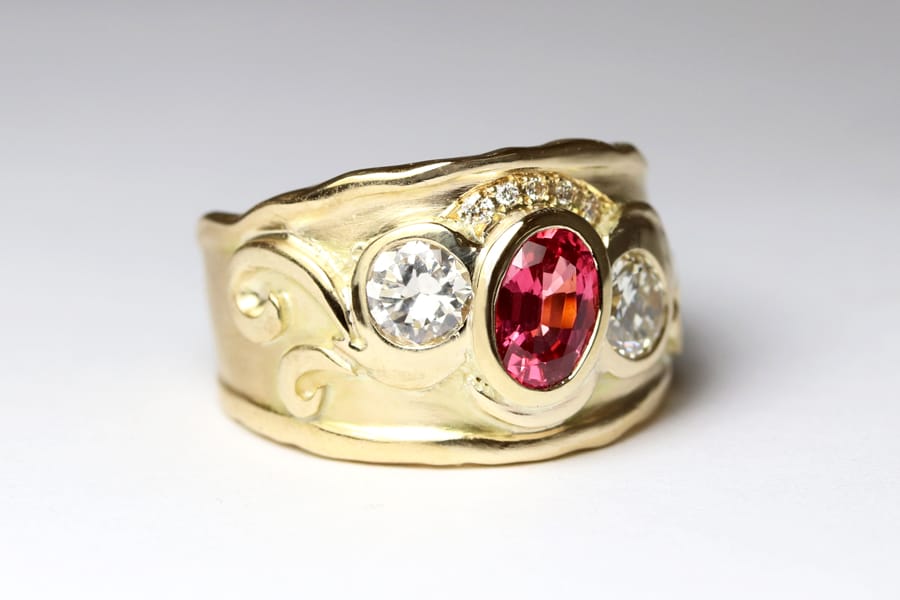Spinel with diamonds recycled gold