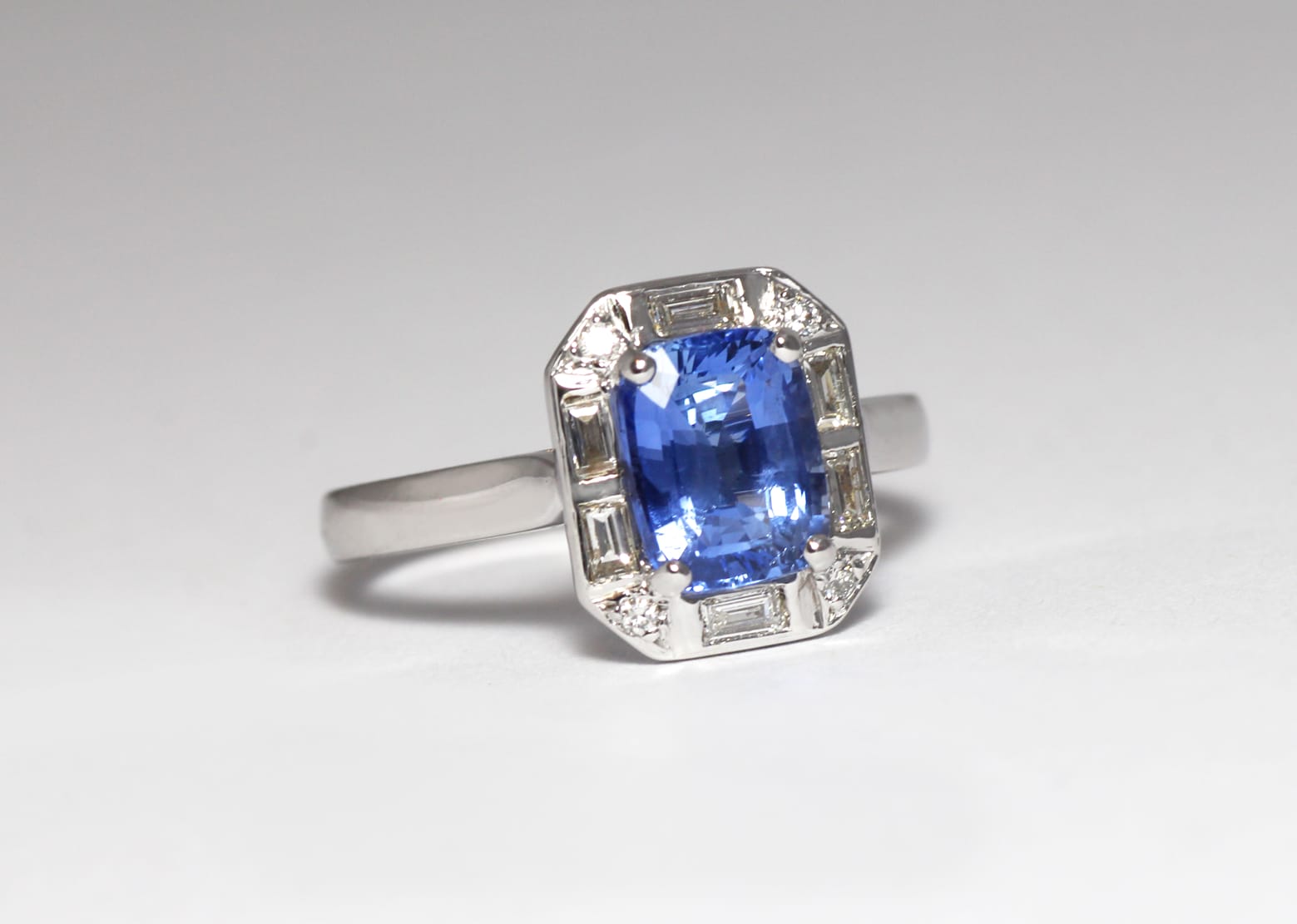 18ct Fairtrade white gold with sapphire and diamonds by Zoe Pook Jewellery