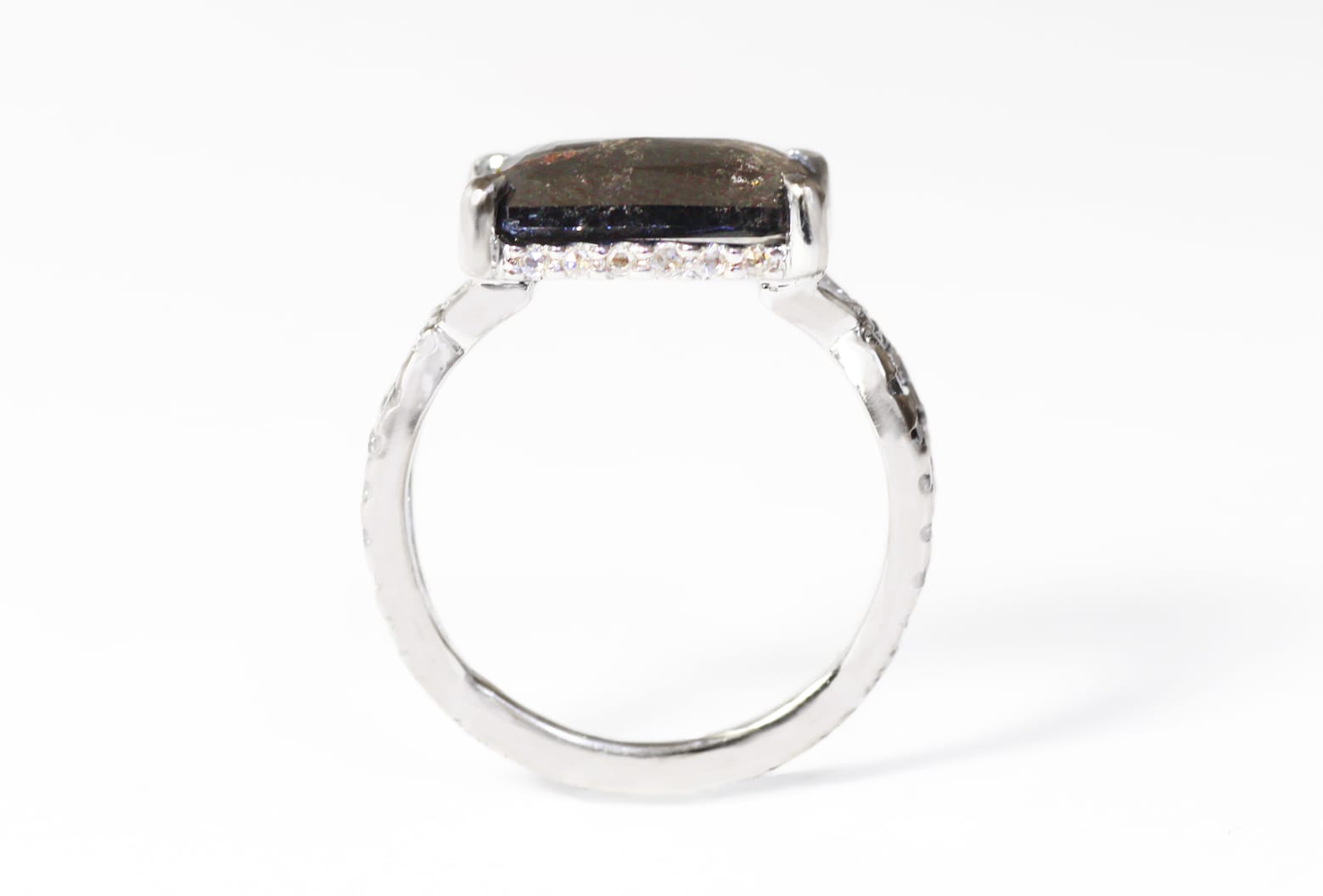 Salt and pepper diamond in 18ct Fairtrade gold with diamonds