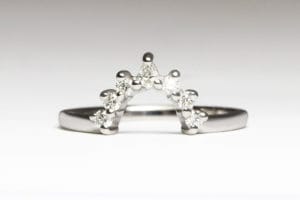 18ct white gold sapphire and diamonds