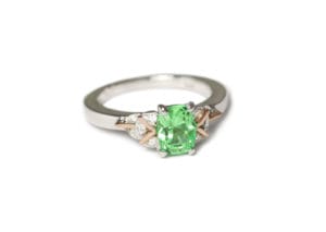 Grossular garnet with 18ct gold