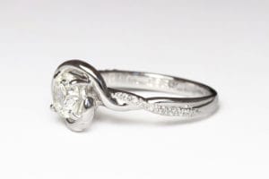 18ct white gold diamond and diamond twist