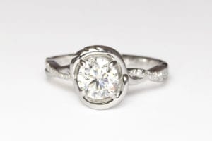 18ct white gold diamond and diamond twist