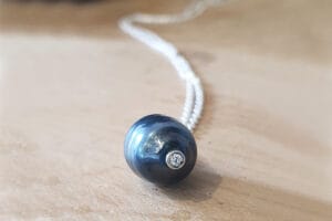 Baroque peacock pearl pendant