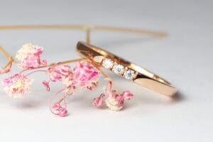 rosegoldwith3diamonds