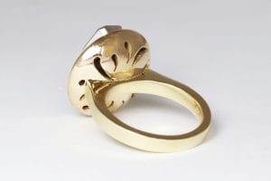 Handmade yellow gold ring