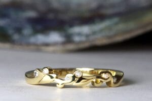 waves diamonds ring