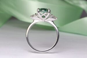 Moissanites and platinum