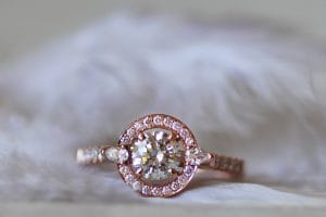 Diamond with halo in rose gold