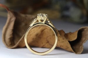 Yellow gold with diamonds