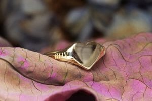 Heart signet ring