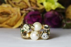 Emerald, pearl, diamonds yellow gold