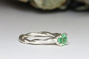 Emerald in silver twist
