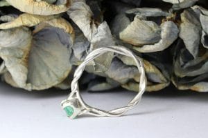 Emerald in silver twist