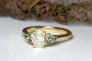 Diamond and sapphires in yellow gold
