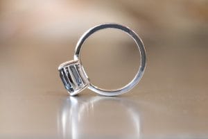 9ct white gold and 2ct grey spinel.