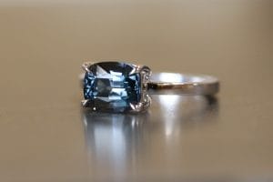9ct white gold and 2ct grey spinel.